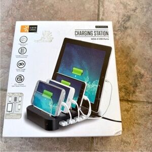 CASE LOGIC - 4-Port USB Charging Station